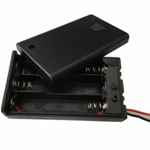 Portapilas 3xAAA 4,5v con tapa e interruptor 3x AAA P027