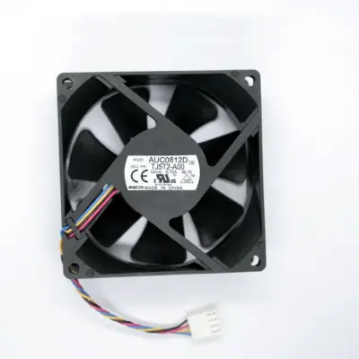 Ventilador 8025 Delta AUC0812D 0.70A 12V 80x80x25 mm 4 pin